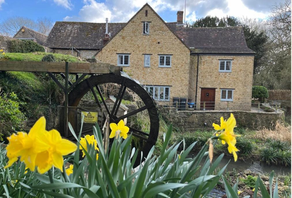 Gasthaus Hewletts Mill Castle Cary Exterior foto